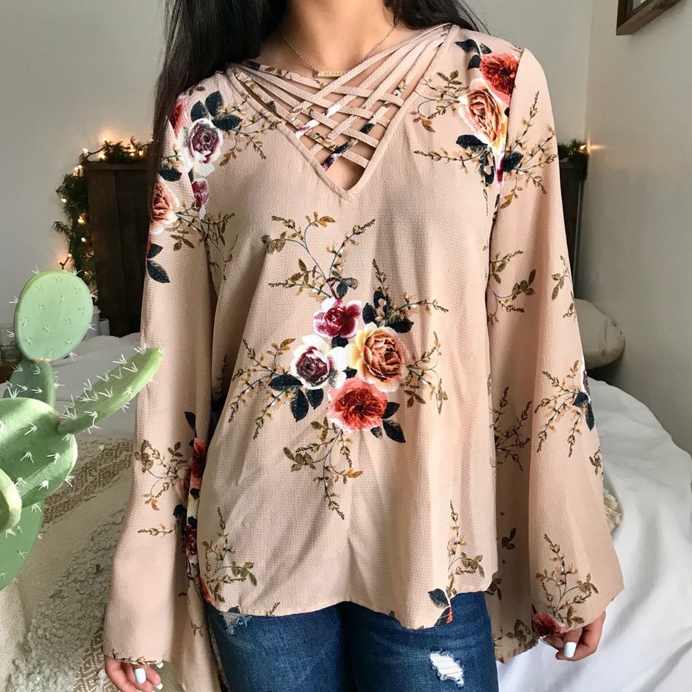 Bell sleeve floral top